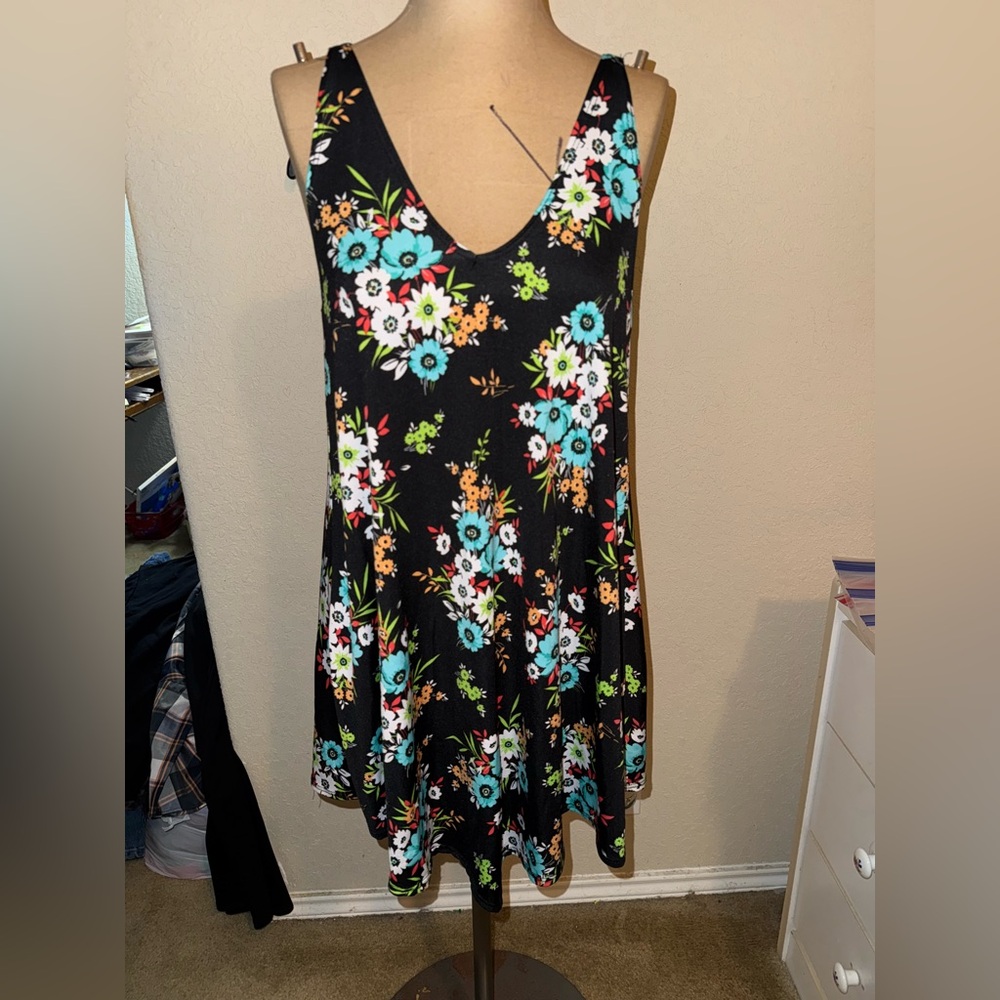 Women’s Top Fashion New York Floral Blouse Size Small